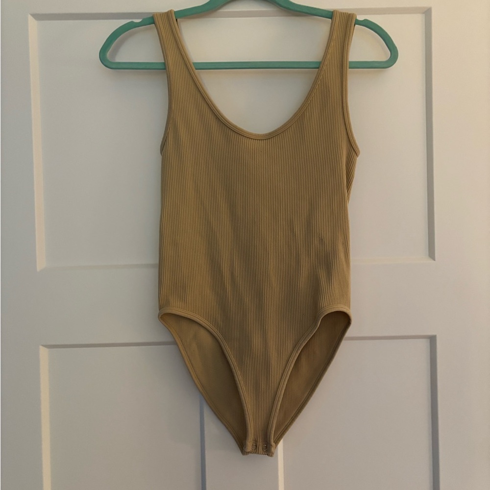Forever 21 Scoop Neck Bodysuit